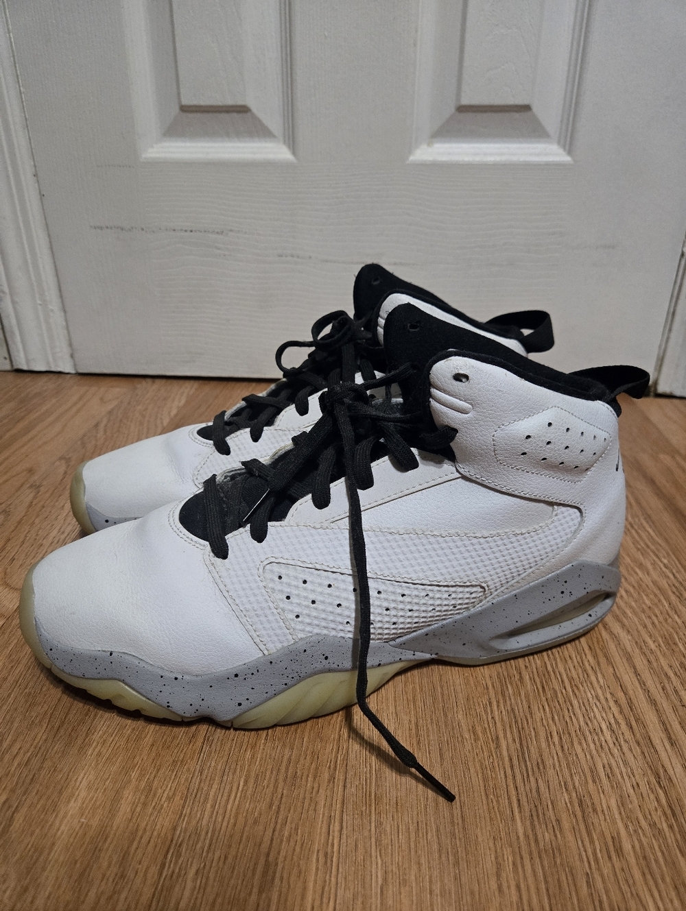 Nike Air Jordan Lift Off White Wolf Size 12 Mens